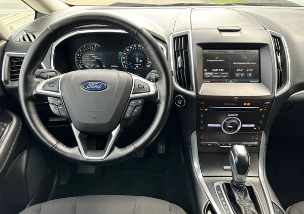 Ford S-Max cena 49900 przebieg: 235000, rok produkcji 2015 z Szczecin małe 781